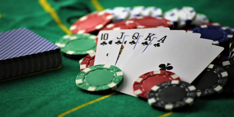 Luật chơi Poker cơ bản nhất cho newbie